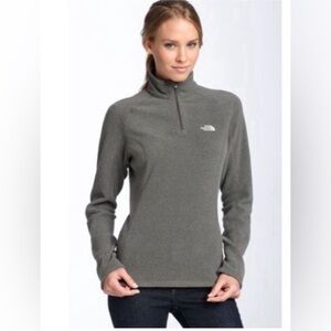 The North Face Glacier Quarter Zip Pull Over